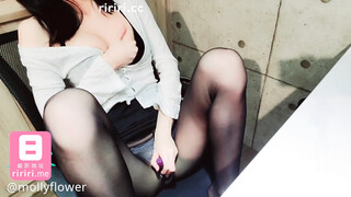 SWAG OL小秘书加班时的淫荡密 茉莉