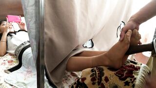 掠艳大神~以拍摄为名，行不轨之事，哄骗忽悠美丽在校大学生做足模赚钱，浓浓精液射一脚！